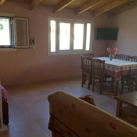 Eleni Apartment *